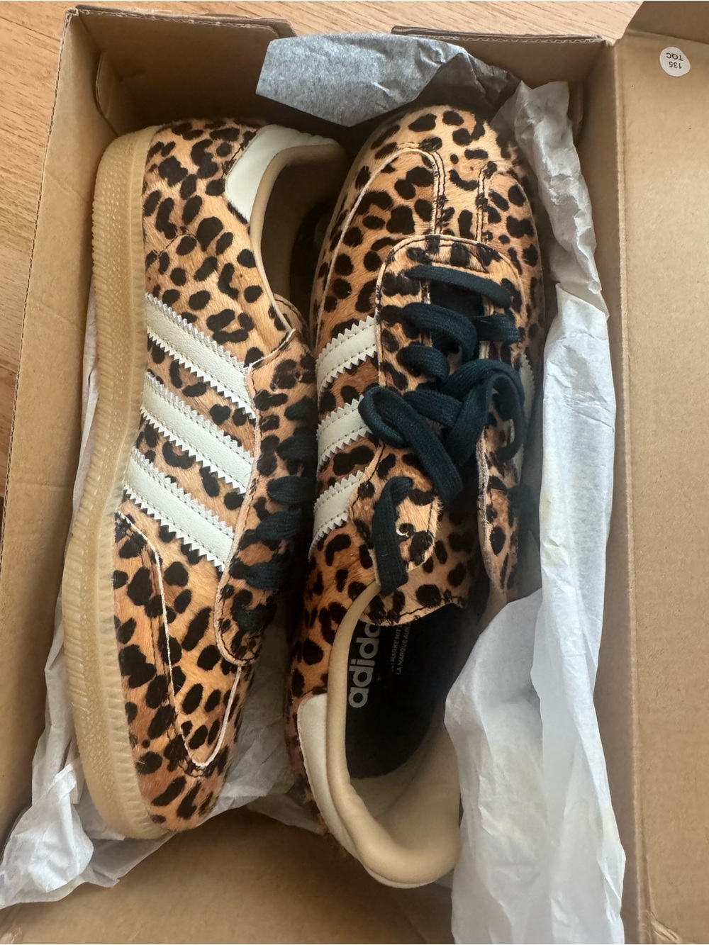 adidas Originals Samba OG W in Magbei/Ivory